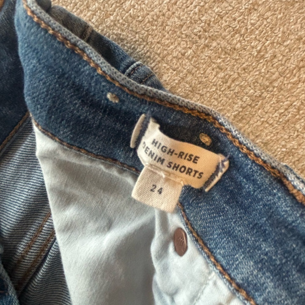 Madewell High Rise Denim Shorts Size 24 Distressed Raw Hem Blue Jean Shorts - Picture 3 of 4